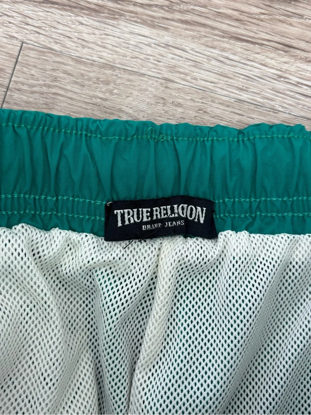 True Religion Board Shorts Men's 33/34 Green Swim Curved Nylon Shorts Trunks L